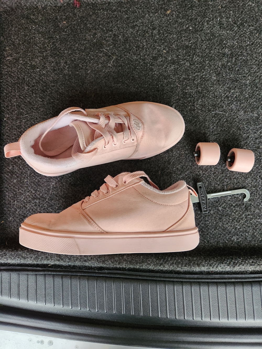 Heelys Youth Light Pink Skate Sneakers